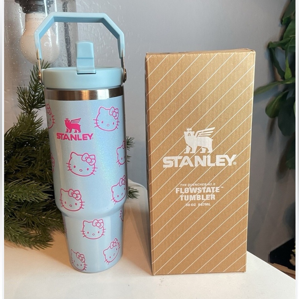 Stanley Hello Kitty Tumbler flip straw cup mug bottle cold water flowstate